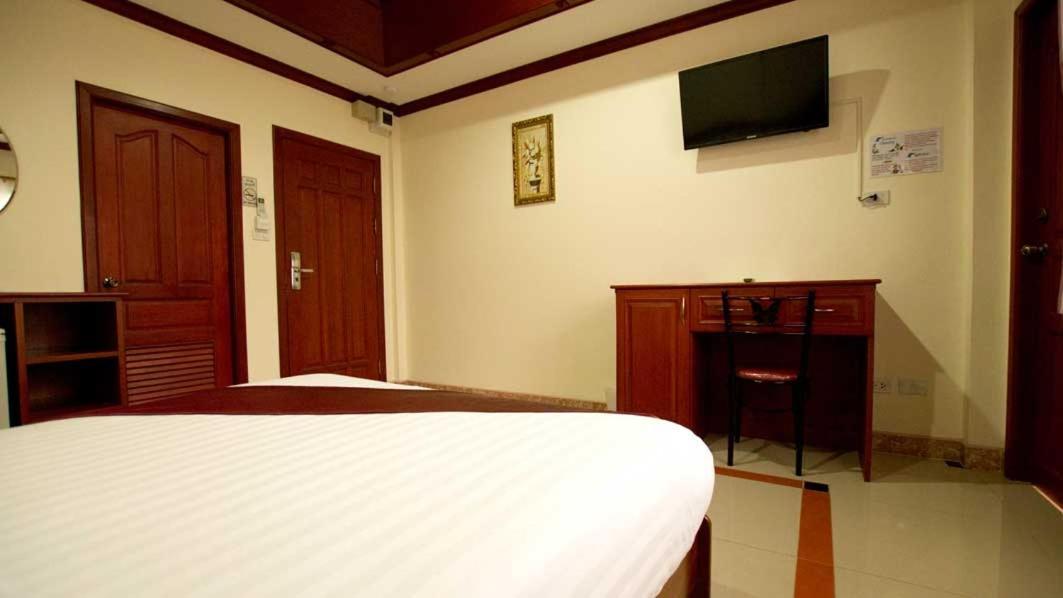 Bluebird Inn Pattaya Ngoại thất bức ảnh
