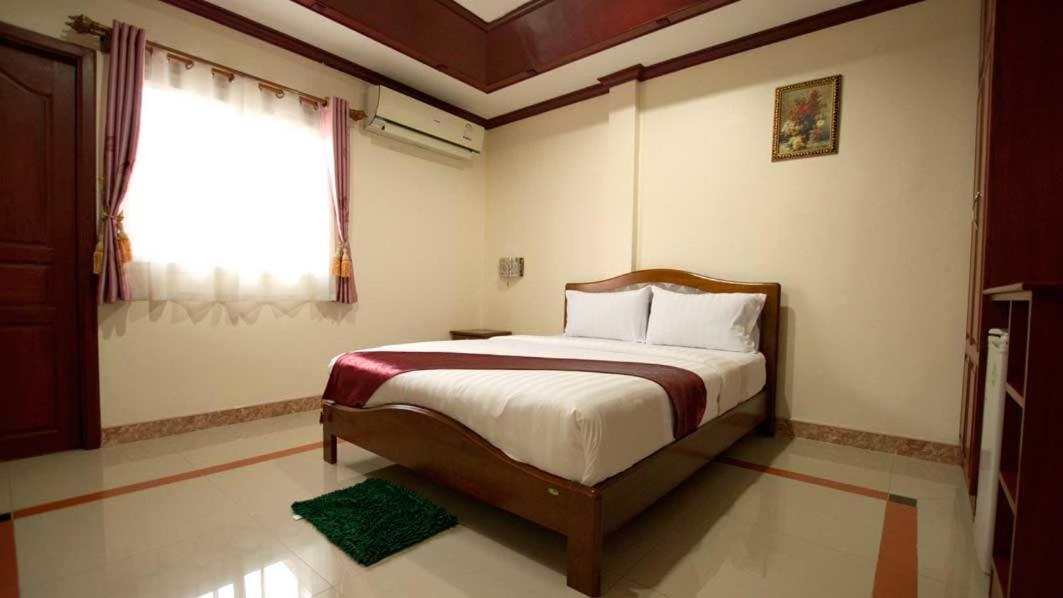 Bluebird Inn Pattaya Ngoại thất bức ảnh