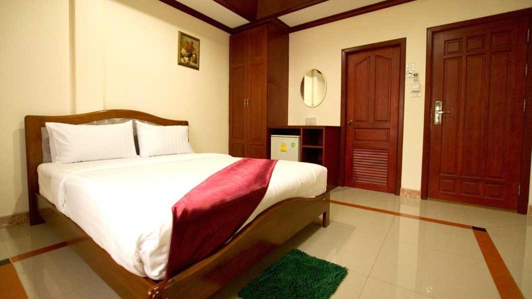 Bluebird Inn Pattaya Ngoại thất bức ảnh