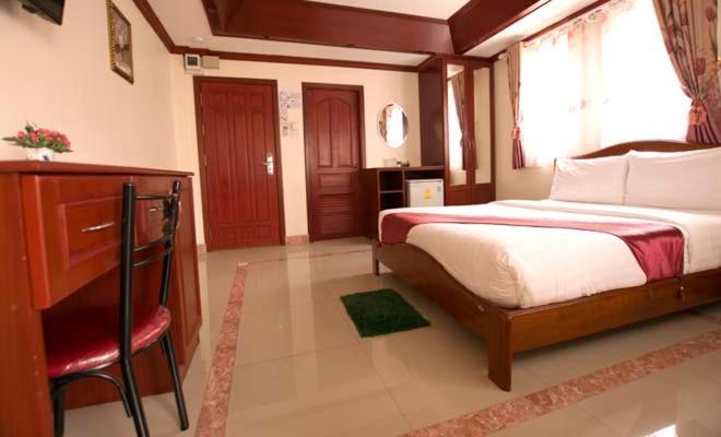 Bluebird Inn Pattaya Ngoại thất bức ảnh