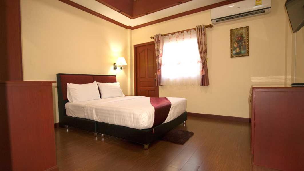 Bluebird Inn Pattaya Ngoại thất bức ảnh